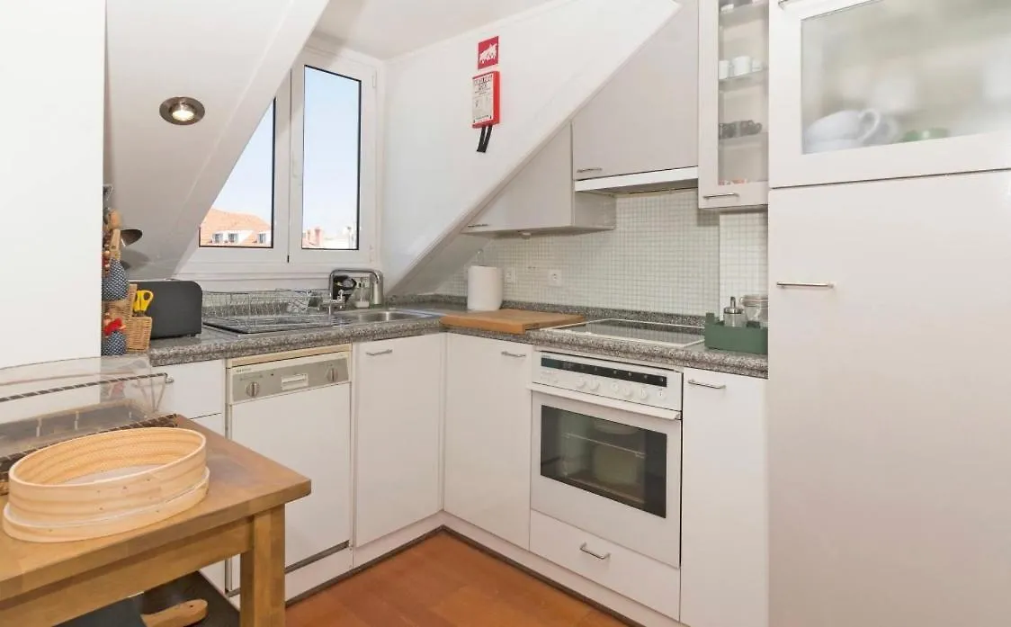 Apartment Ferienwohnung Rato Sunny Terrace Lissabon